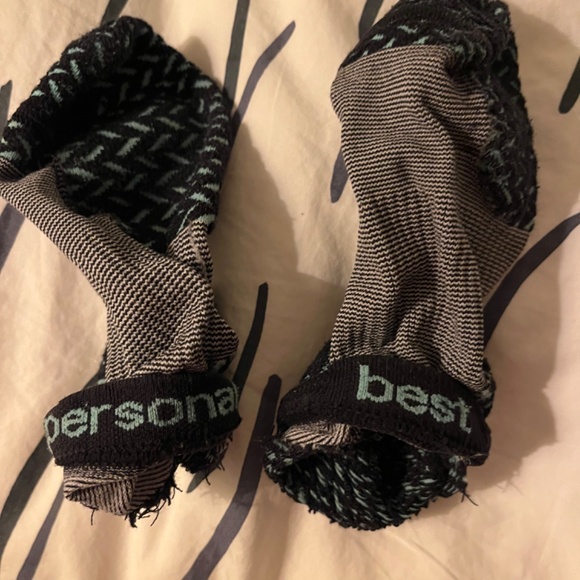 Lululemon Ultimate Padded Run SOCKS - 2 pair - Picture 3 of 4